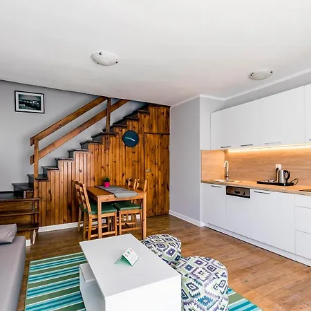 Pod Modrzewiem Ustronie Morskie