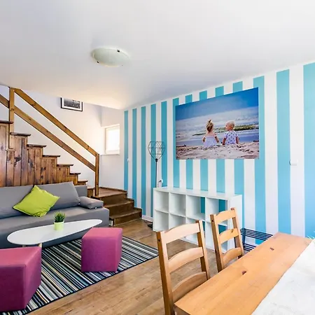 Pod Modrzewiem 홀리데이파크 *