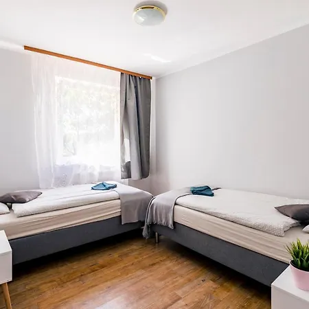 Pod Modrzewiem Ustronie Morskie