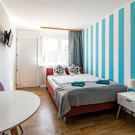 Pod Modrzewiem 홀리데이파크 *