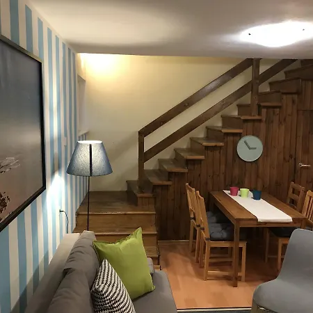 Pod Modrzewiem Feriepark *