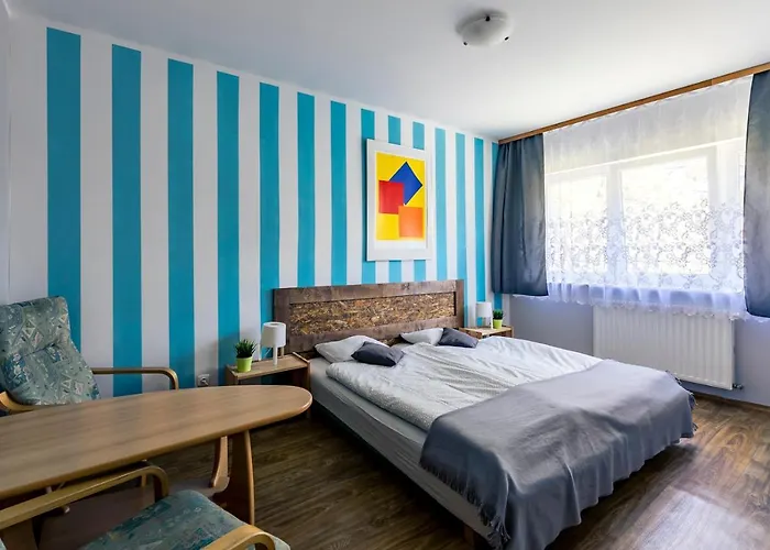 Pod Modrzewiem Ustronie Morskie